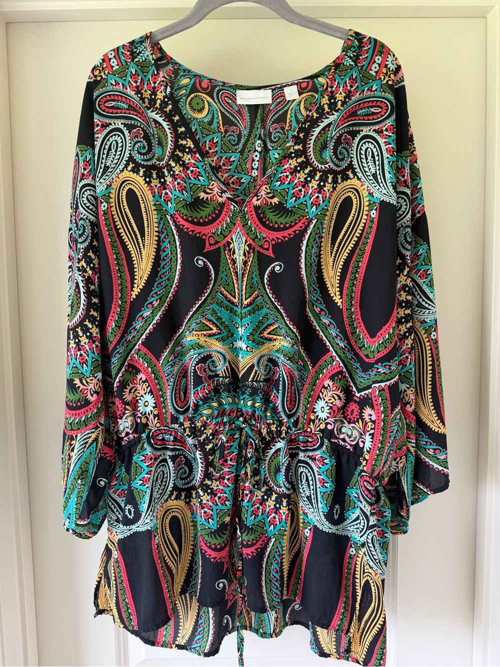 New York & Company Black Multicolor Paisley Top